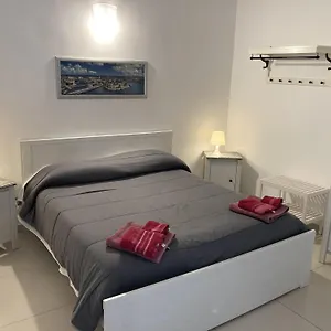 Aurora , Bari Italia